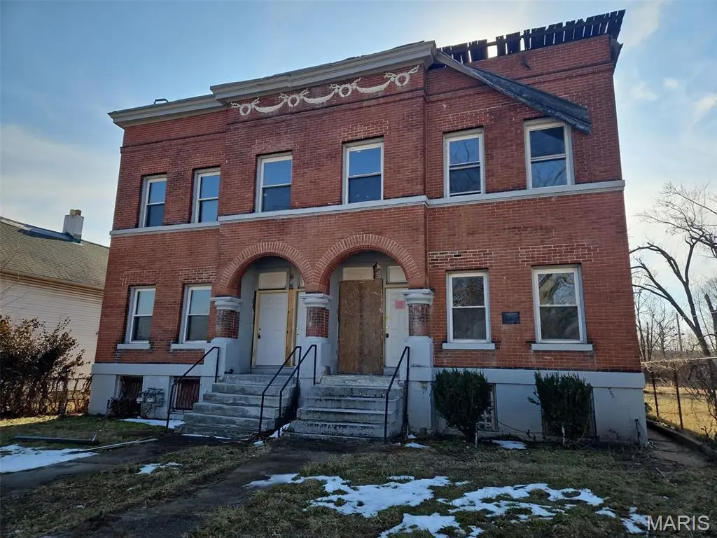 4830 Cote Brilliante AVE, St Louis, MO 63113