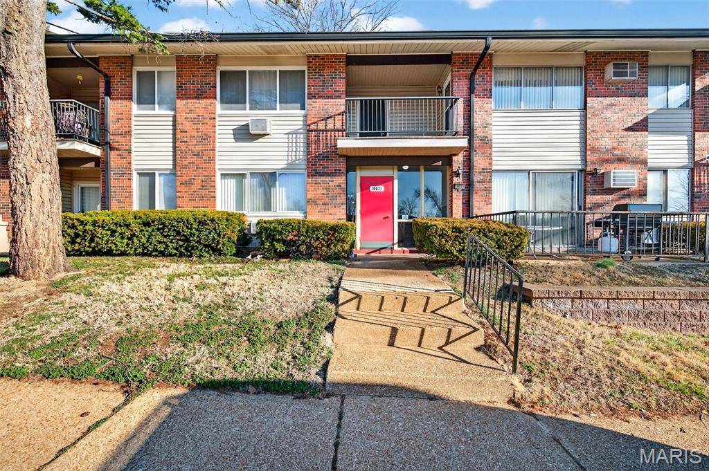 10031 Echoridge LN #A, Affton, MO 63123