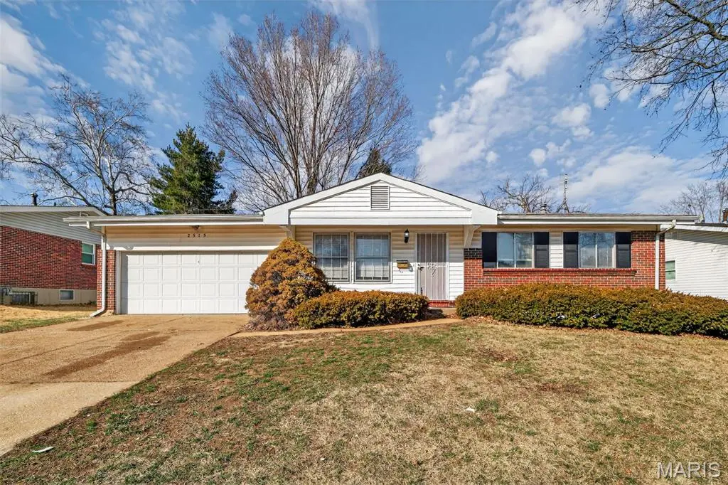 2515 Burchard DR, St Louis, MO 63136