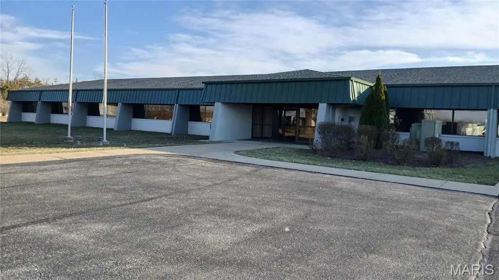 410 E 1st ST, Wright City, MO 63390