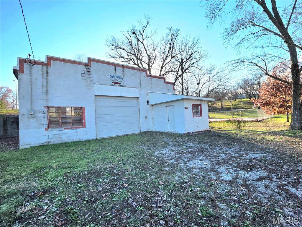 520 E Main Street, Houston, MO 65483