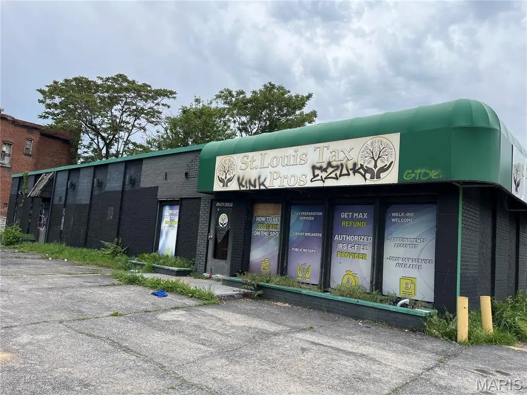 3610 Cass AVE, St Louis, MO 63113