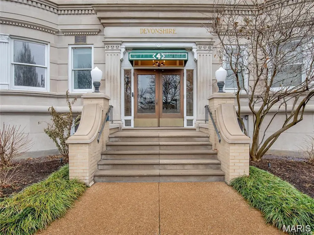 4 N Kingshighway BLVD #4D, St Louis, MO 63108