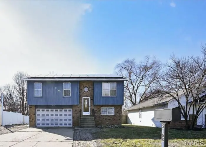 5168 Stephanie DR, Granite City, IL 62040