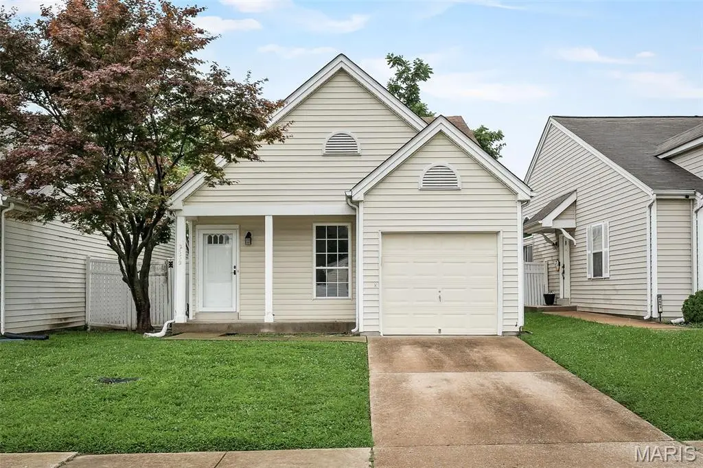 2659 Liberty Gardens DR, Florissant, MO 63031