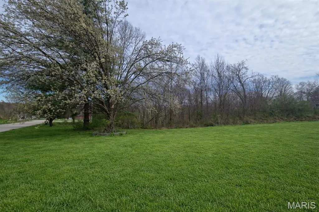 2114 Bainbridge RD, Jackson, MO 63755