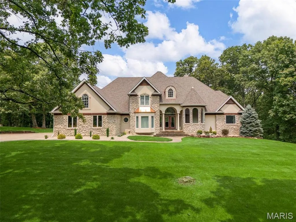 20 Dumont CT, Foristell, MO 63348
