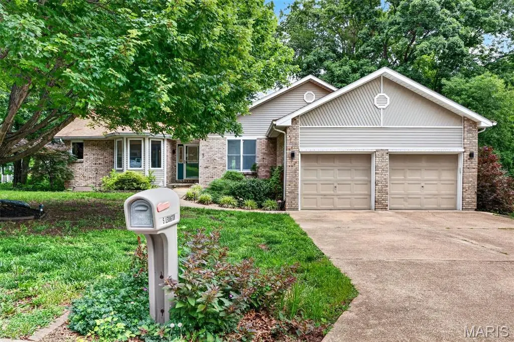 5 Lexington LN, Washington, MO 63090