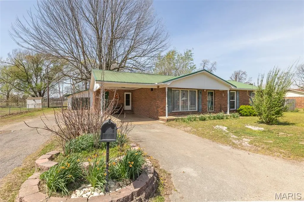 39813 W Dorothy DR, Malden, MO 63863