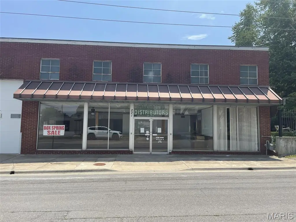 211 Merriwether ST, Cape Girardeau, MO 63703