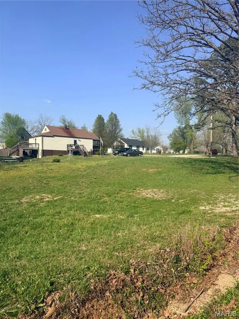 907 S Warfel ST, Salem, MO 65560