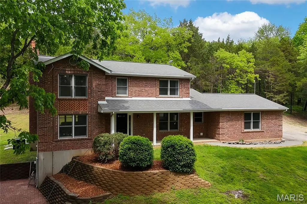 18217 Prickly Pear CT, Pacific, MO 63069
