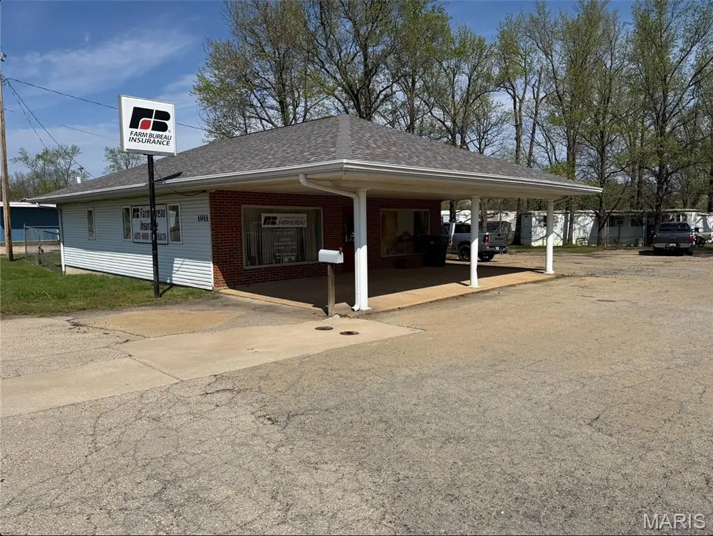 1011 Sainte Genevieve AVE, Farmington, MO 63640