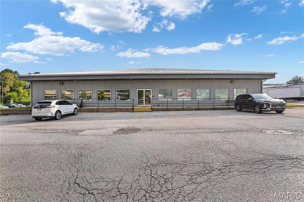 1902 Vandalia ST #200, Collinsville, IL 62234