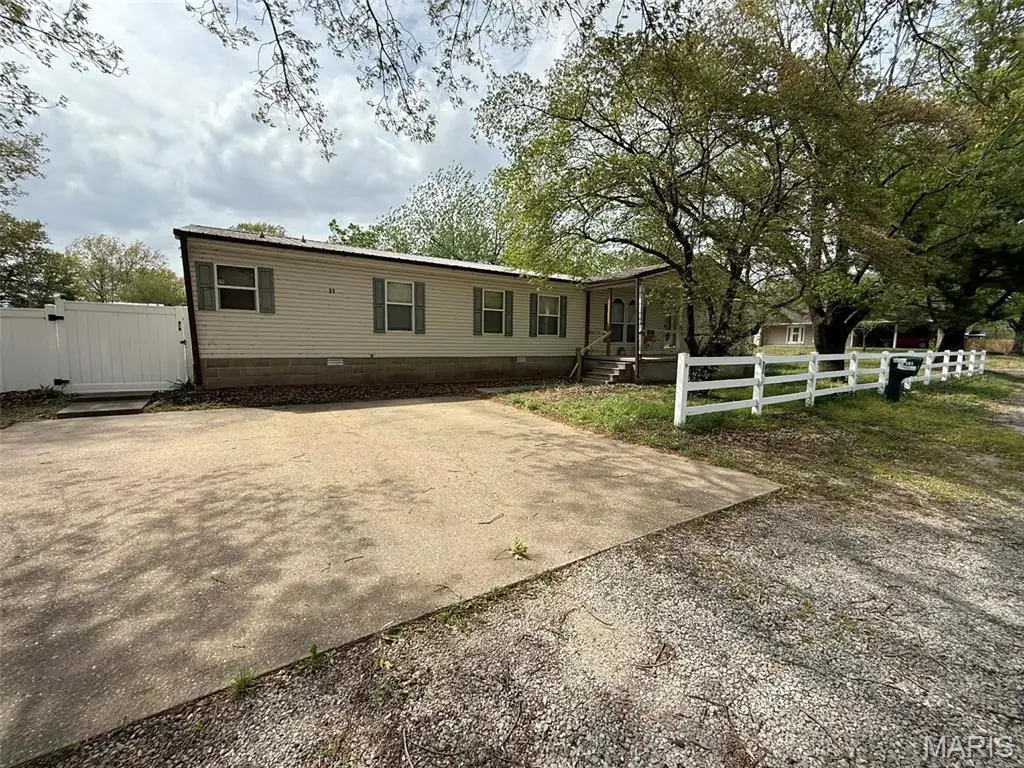 31 Country CV, Benton, MO 63736