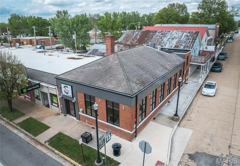 100 N Jefferson ST, St James, MO 65559