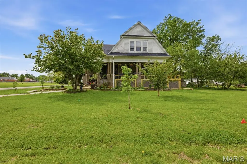 201 Main ST, Laddonia, MO 63352
