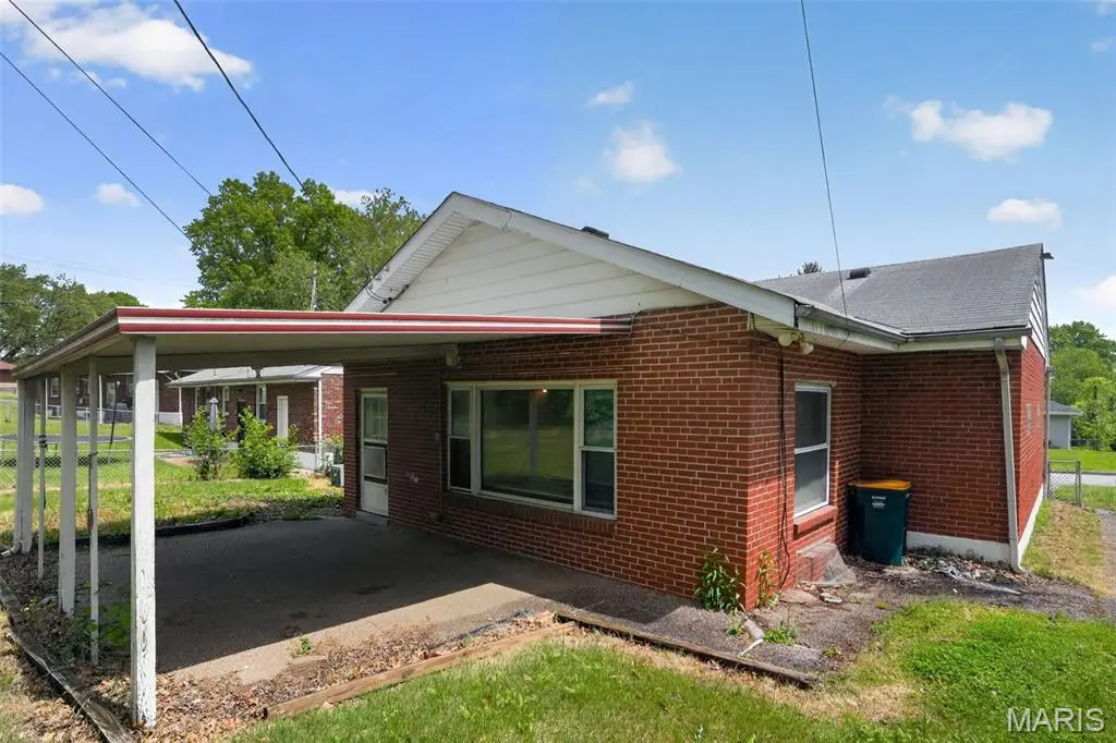 9243 Filibert DR, Bellefontaine Nghbrs, MO 63137