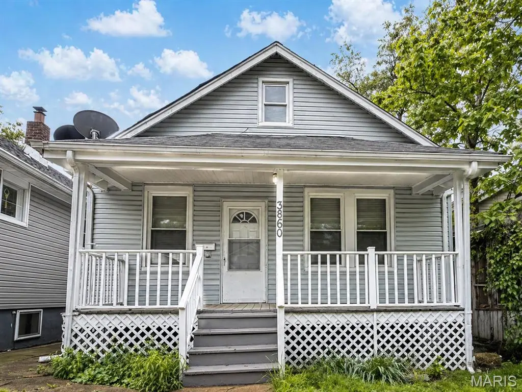 3860 Neosho ST, St Louis, MO 63116