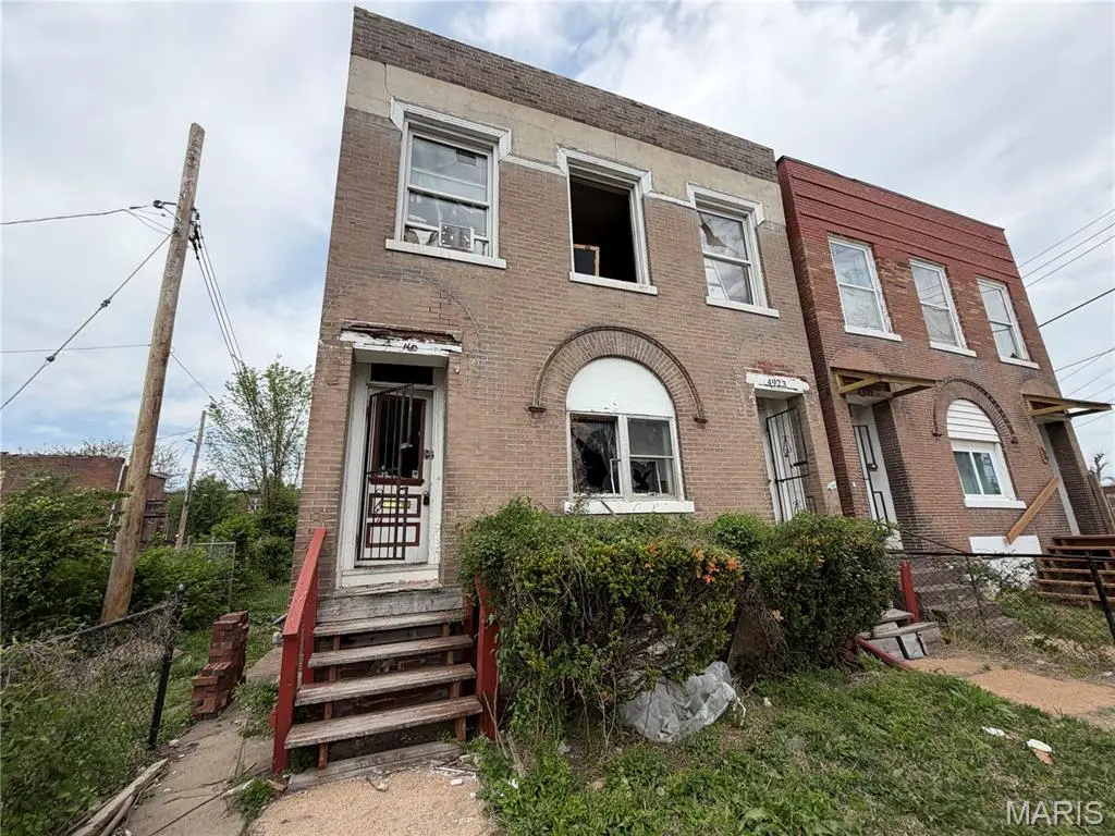 4923 Suburban Tracks ST, St Louis, MO 63108