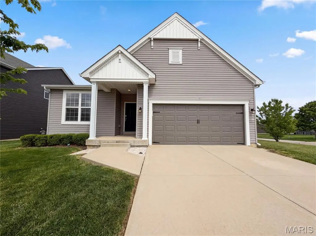 1034 Sweet River DR, St Paul, MO 63366