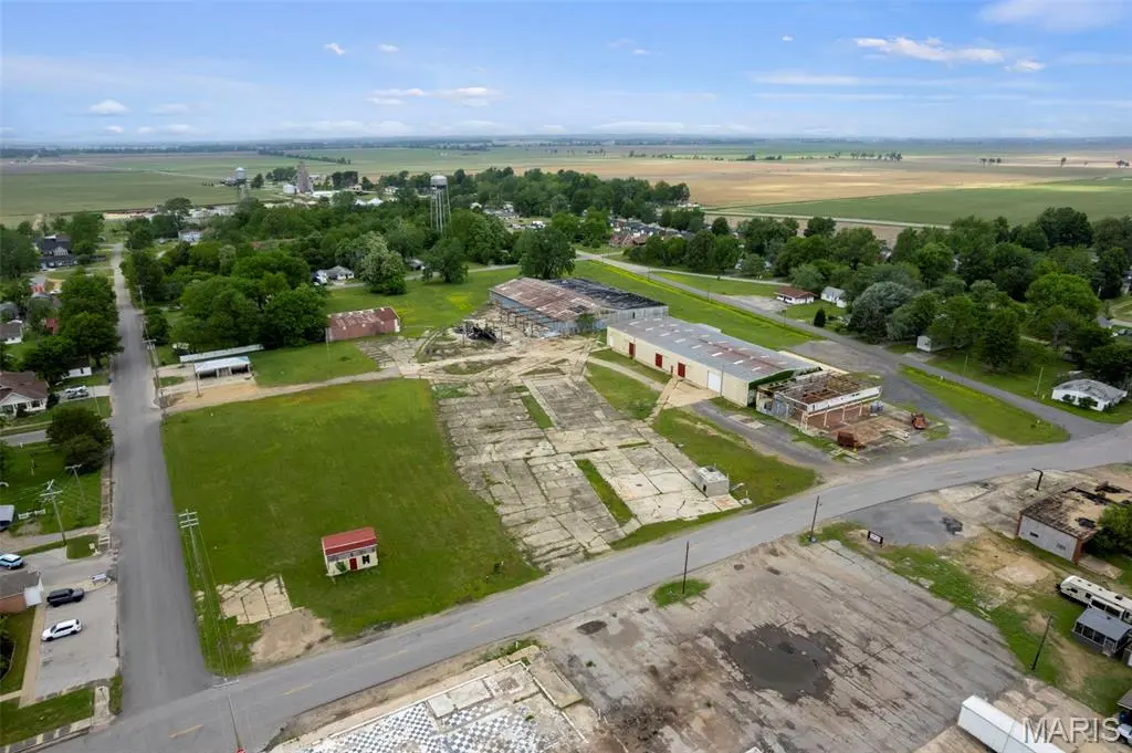 110 N Main ST, Gideon, MO 63848
