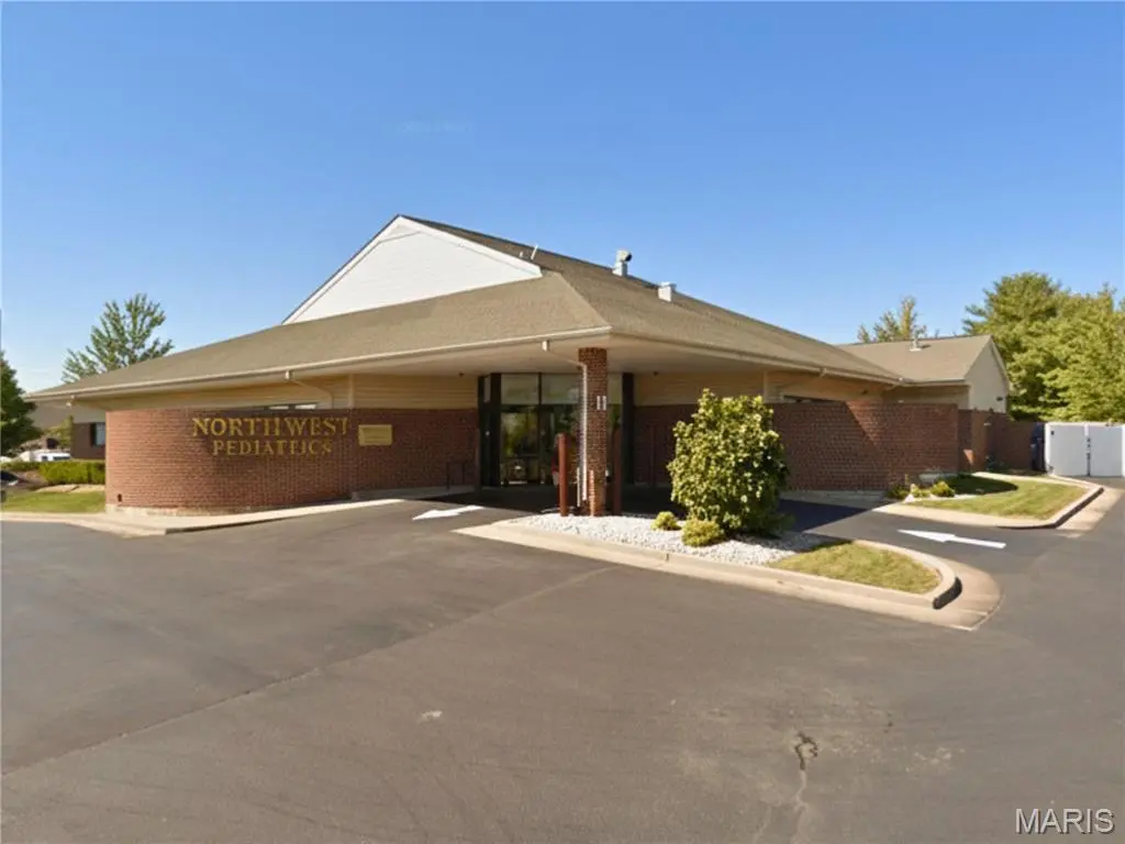 11 Garvey Pkwy, St Charles, MO 63303