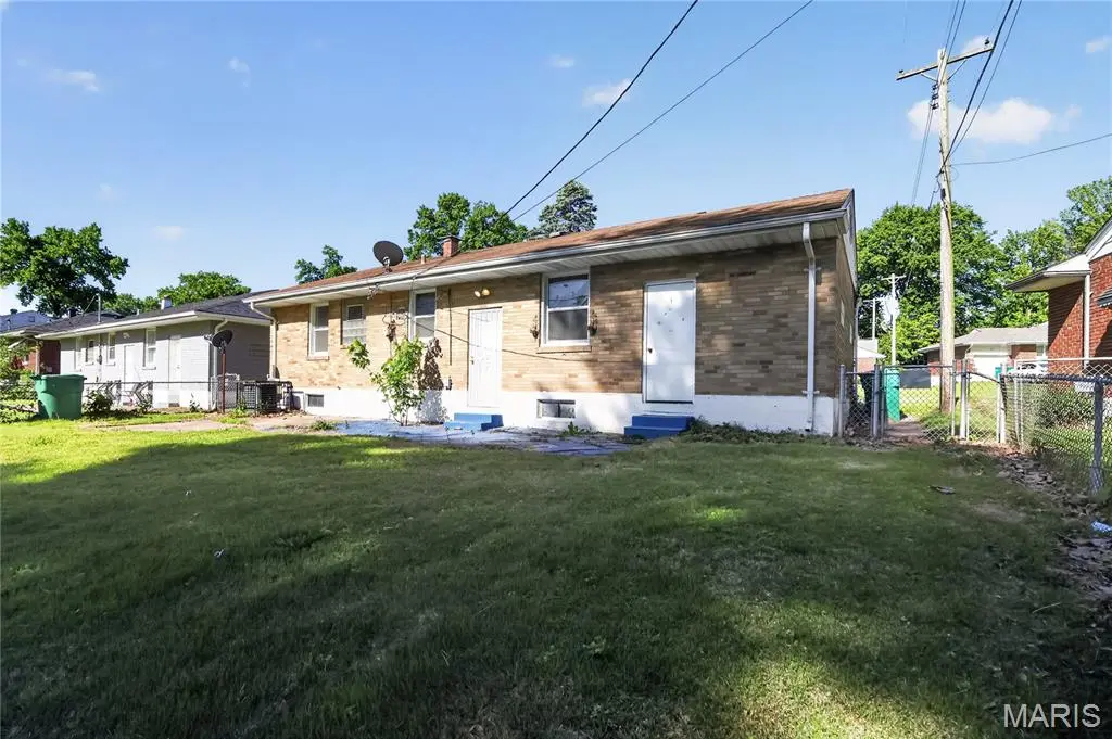 9248 Filibert DR, St Louis, MO 63137