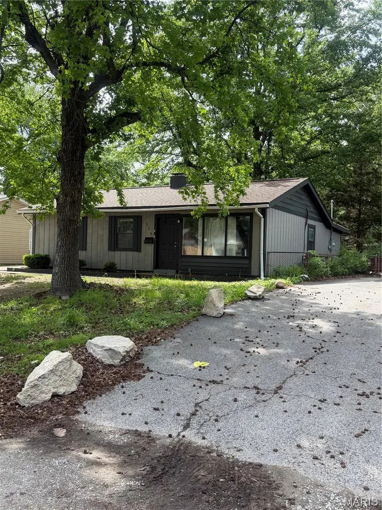 125 Saint Robert DR, Cahokia, IL 62206