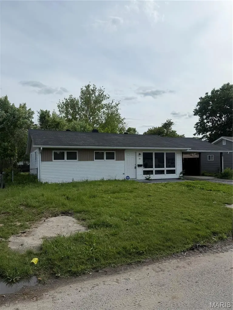 18 Melvin DR, Cahokia, IL 62206