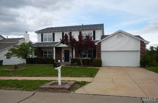 3335 Hampton XING, St Charles, MO 63303