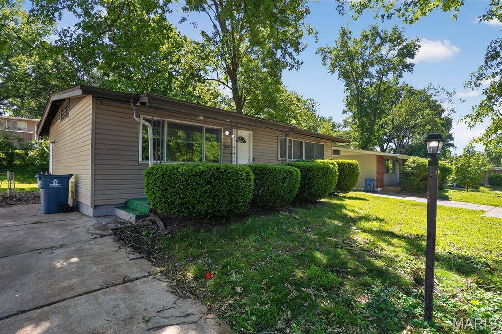 10236 Tanner DR, St Louis, MO 63136