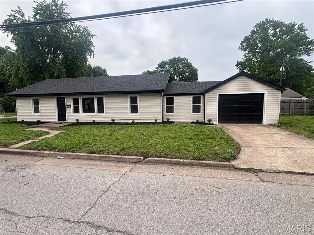 2600 E 25th ST, Granite City, IL 62040