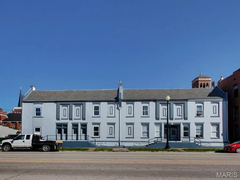 504 Broadway ST, Hannibal, MO 63401