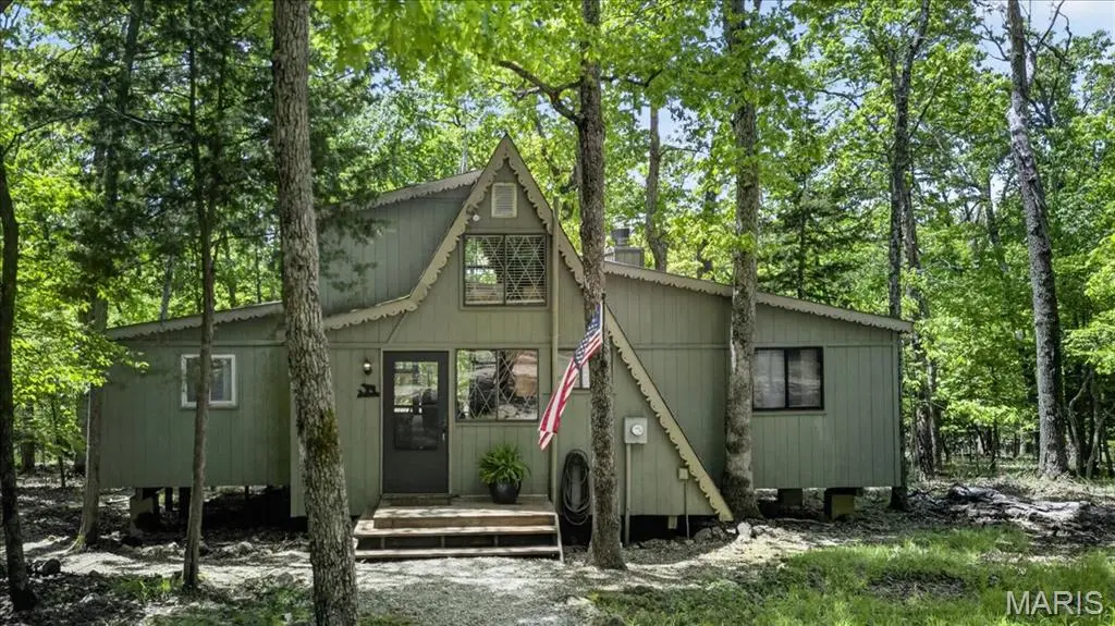 190 Hirshweg Woods DR, Innsbrook, MO 63390