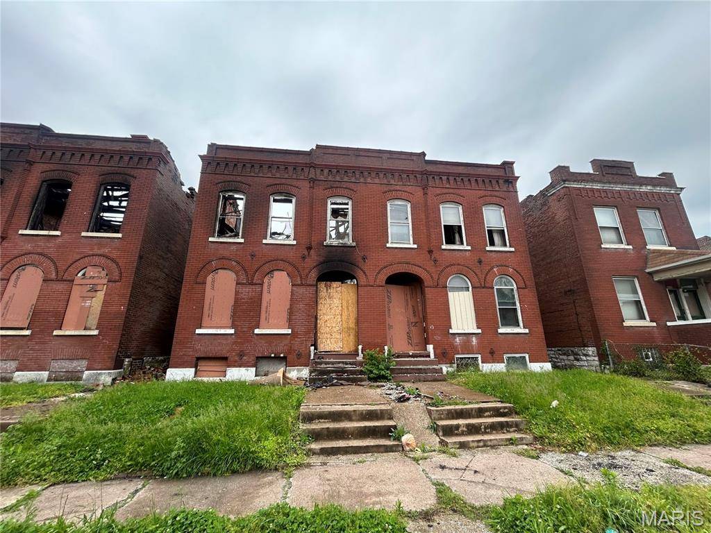 4044 Labadie AVE, St Louis, MO 63107