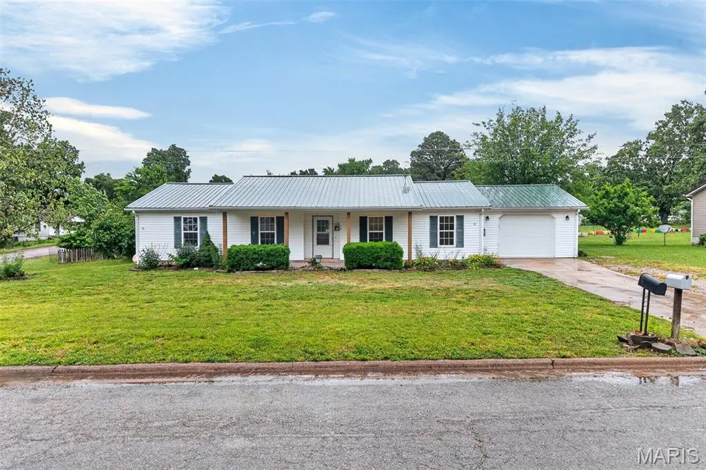 810 Mildred ST, Richland, MO 65556