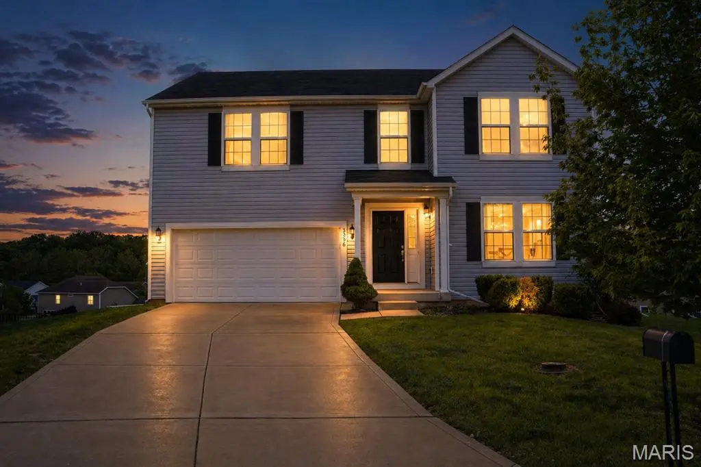 3336 Grace Hill DR, Lake St Louis, MO 63367
