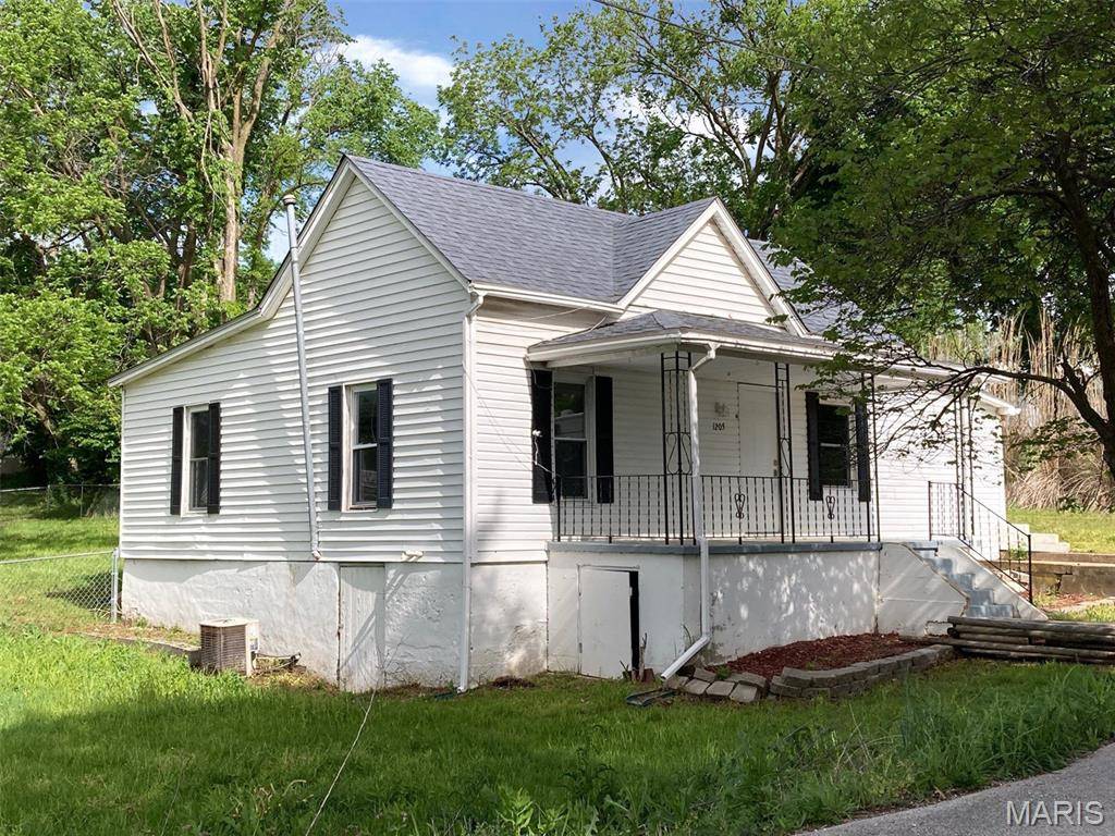1205 Madison ST, Centertown, MO 65023