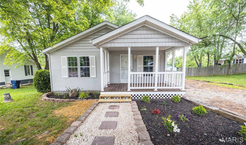 6 S Martin ST, Salem, MO 65560