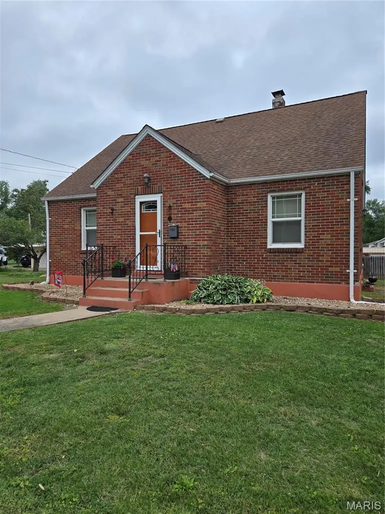 105 S Carleton ST, Farmington, MO 63640