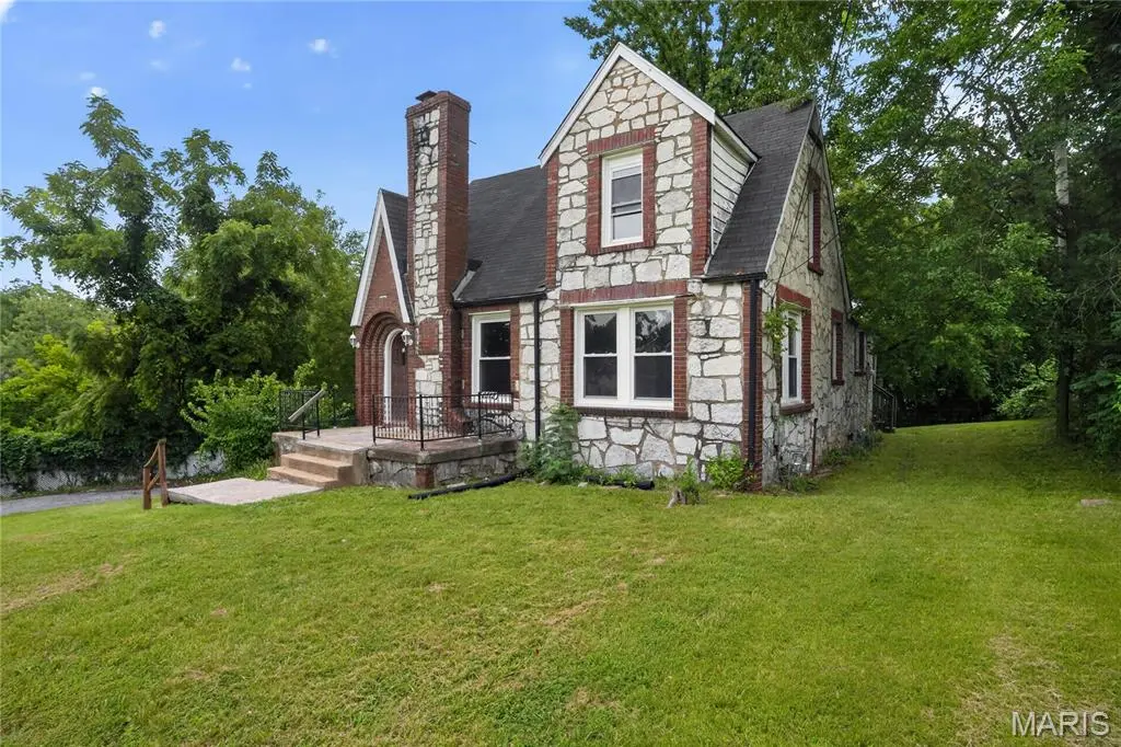 2512 High Ridge AVE, St Louis, MO 63136