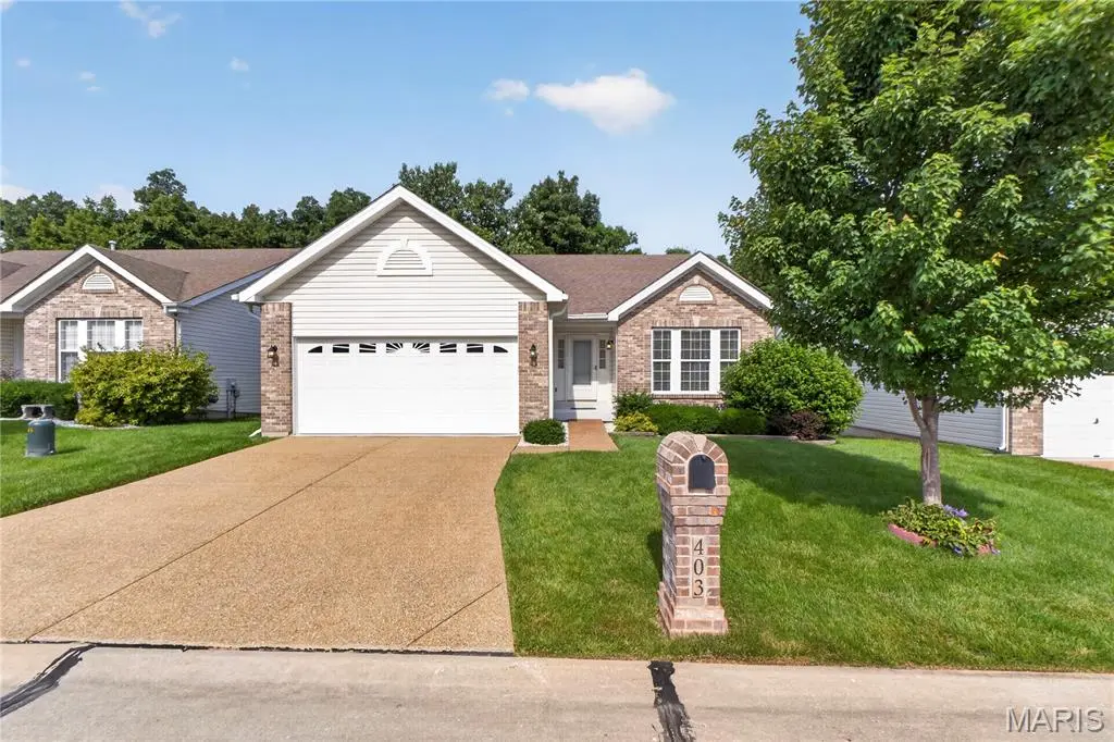 403 Newport DR, St Peters, MO 63376
