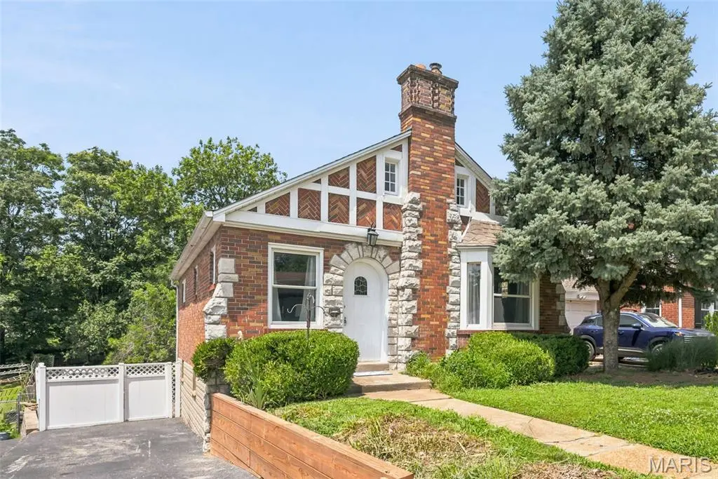 2637 Melvin AVE, Brentwood, MO 63144