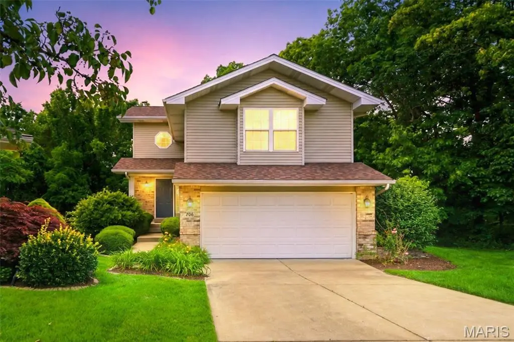 706 Norwood TER, Lake St Louis, MO 63367