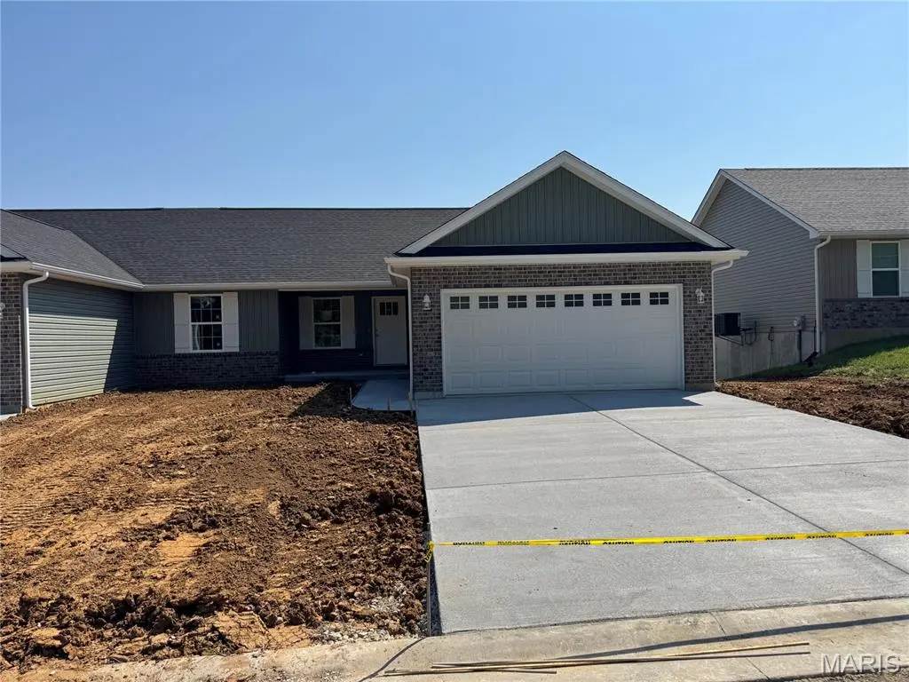270 Railroad ST, Moscow Mills, MO 63362
