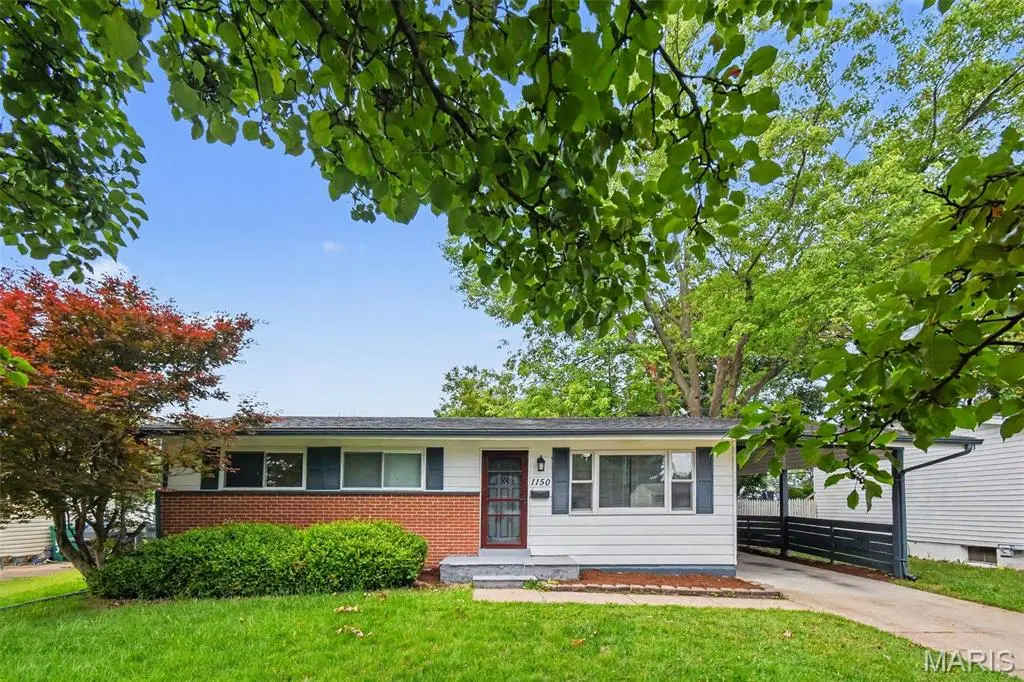 1150 Kostka LN, Florissant, MO 63031