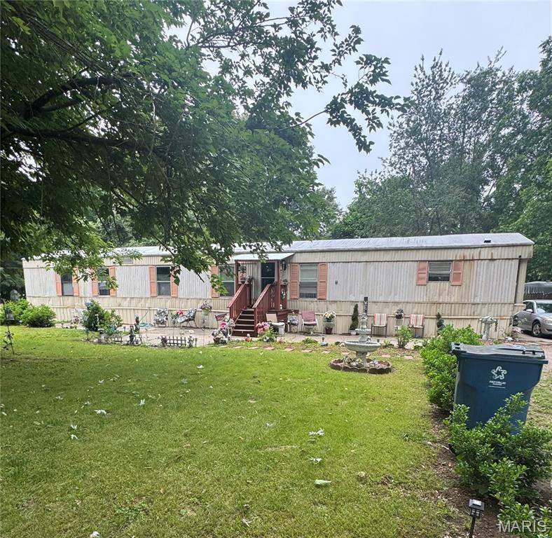 203 N Jobe DR, Bertrand, MO 63823