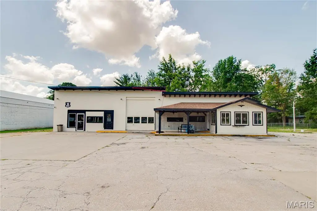 406 W Carpenter ST, Jerseyville, IL 62052