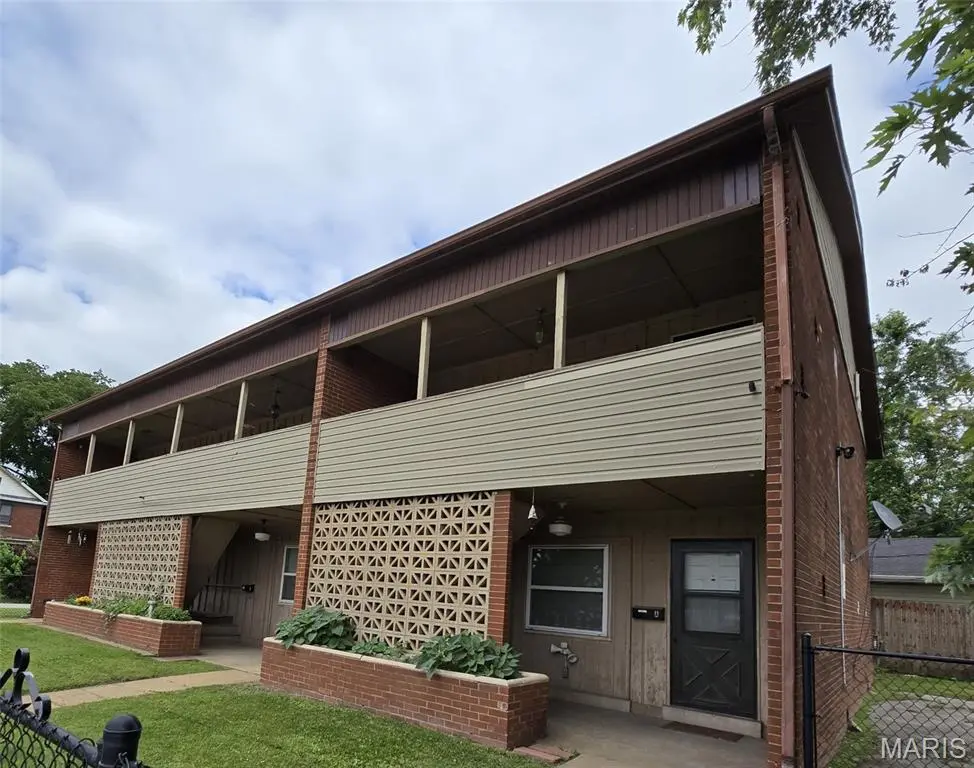 2200 Iowa ST, Granite City, IL 62040